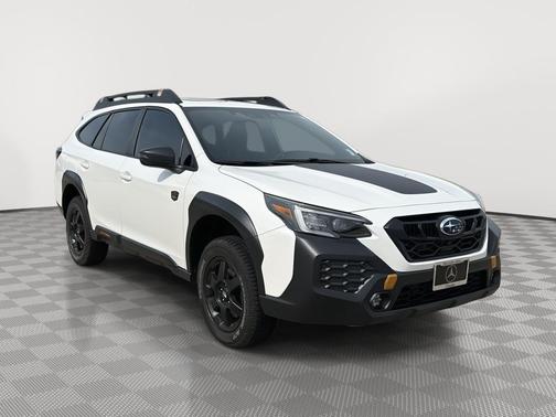 Crystal White Pearl 2025 Subaru Outback Wilderness