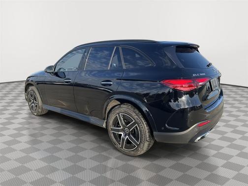 Black 2023 Mercedes-Benz GLC 300 4MATIC