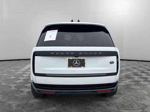 2023 Land Rover Range Rover P530 SE