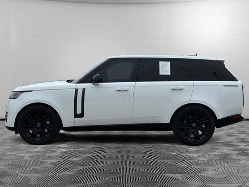 2023 Land Rover Range Rover P530 SE