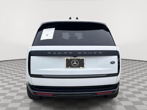 2023 Land Rover Range Rover P530 SE