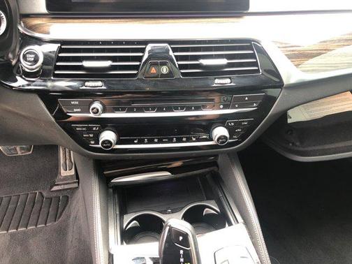 2019 BMW 530e iPerformance