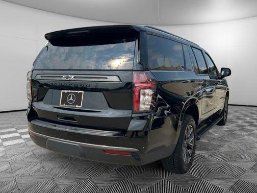 2022 Chevrolet Suburban 4WD Z71