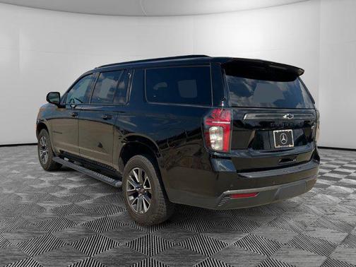 2022 Chevrolet Suburban 4WD Z71