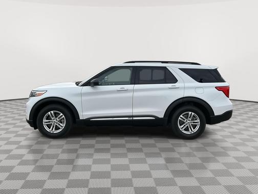 Oxford White 2020 Ford Explorer XLT