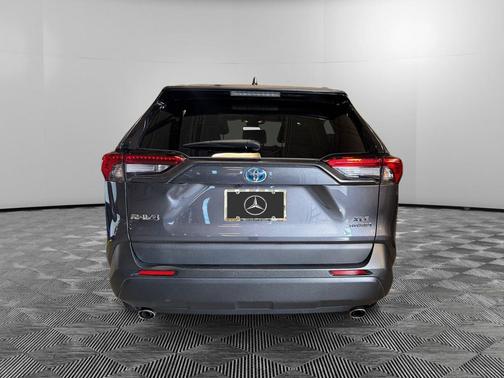 2021 Toyota RAV4 Hybrid XLE Premium