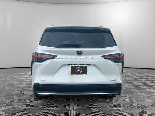 2024 Toyota Sienna Platinum 7 Passenger