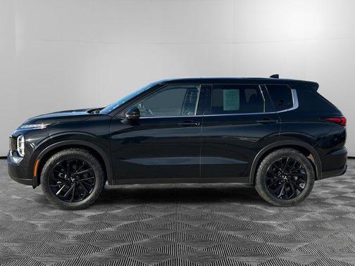 2022 Mitsubishi Outlander Black Edition S-AWC