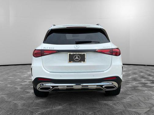 2025 Mercedes-Benz GLC 300 4MATIC