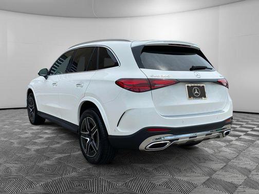 2025 Mercedes-Benz GLC 300 4MATIC