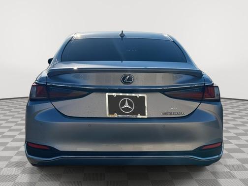 2025 Lexus ES 300h Base