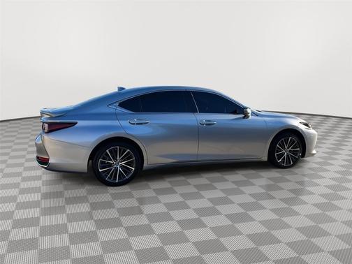 2025 Lexus ES 300h Base