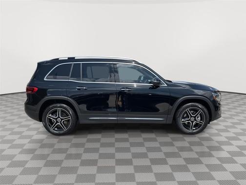 Night Black 2026 Mercedes-Benz GLB 250 4MATIC