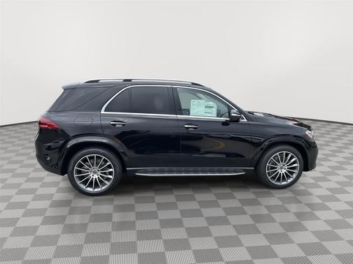 Obsidian Black Metallic 2026 Mercedes-Benz GLE 450 4MATIC