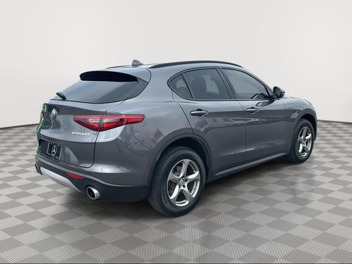 2018 Alfa Romeo Stelvio Sport