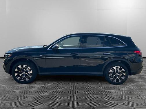 2025 Mercedes-Benz GLC 350e Base