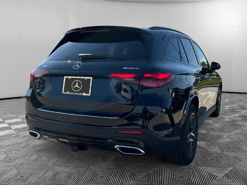 2026 Mercedes-Benz GLC 300 4MATIC
