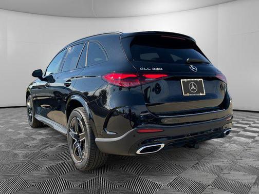 2026 Mercedes-Benz GLC 300 4MATIC