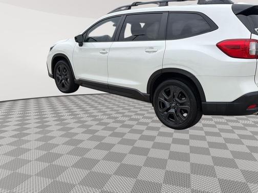 Crystal White Pearl 2024 Subaru Ascent Onyx Edition 7-Passenger