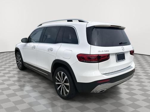 Polar White 2023 Mercedes-Benz GLB 250 4MATIC