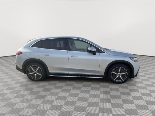 Cirrus Silver Metallic 2023 Mercedes-Benz EQE 500 4MATIC