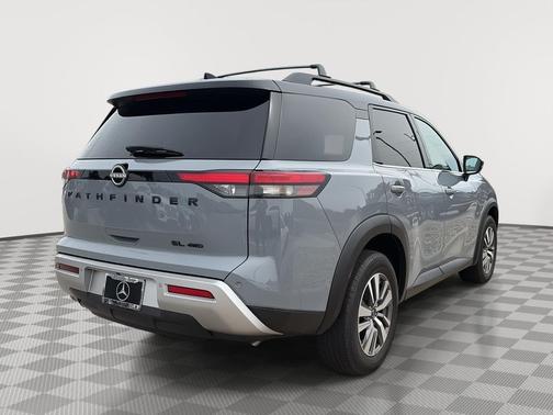 Super Black 2023 Nissan Pathfinder SL 4WD