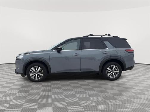 Super Black 2023 Nissan Pathfinder SL 4WD