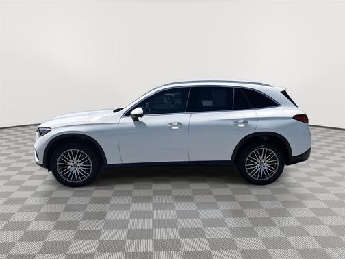 Polar White 2025 Mercedes-Benz GLC 300 4MATIC