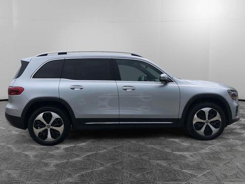 2025 Mercedes-Benz GLB 250 4MATIC