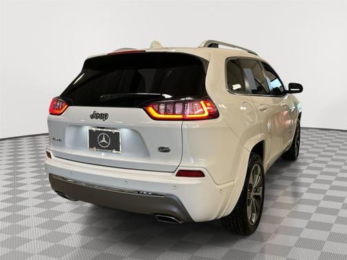 2019 Jeep Cherokee Overland