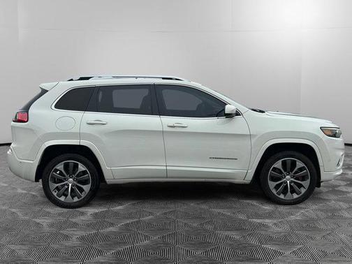 2019 Jeep Cherokee Overland