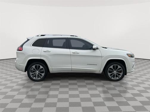 2019 Jeep Cherokee Overland