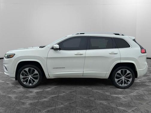 2019 Jeep Cherokee Overland
