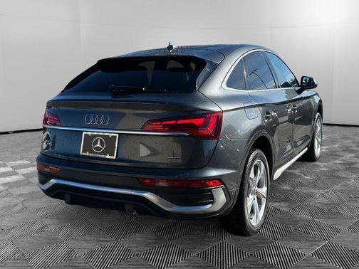 2022 Audi Q5 45 S line Prestige