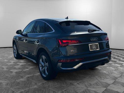 2022 Audi Q5 45 S line Prestige