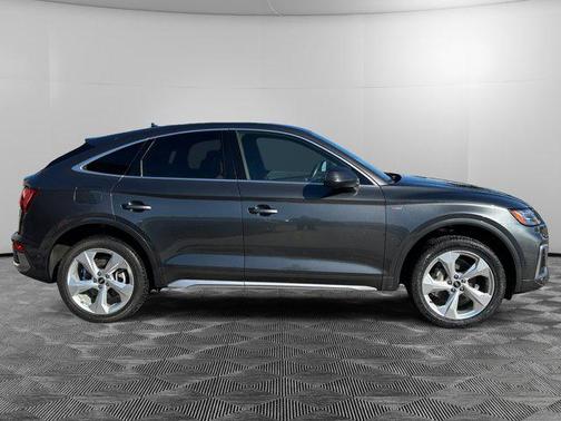 2022 Audi Q5 45 S line Prestige
