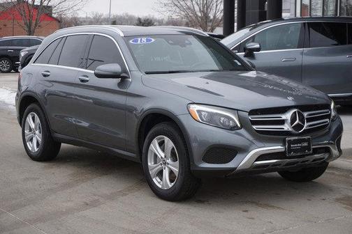 Photo 4 of 29 of 2018 Mercedes-Benz GLC 300 Base 4MATIC