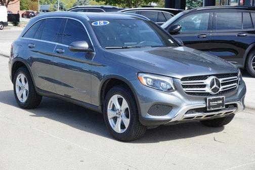 Photo 3 of 29 of 2018 Mercedes-Benz GLC 300 Base 4MATIC