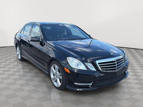 Black 2013 Mercedes-Benz E-Class 4MATIC