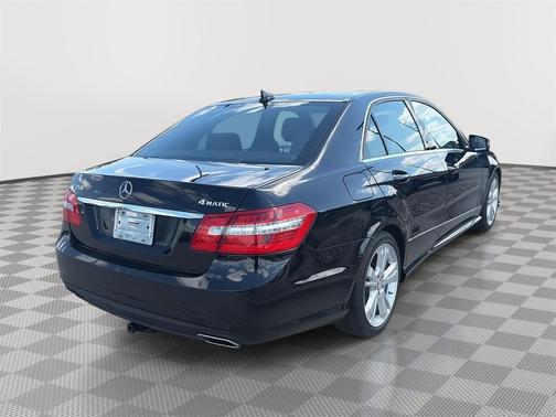 Black 2013 Mercedes-Benz E-Class 4MATIC