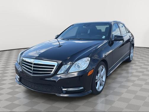 Black 2013 Mercedes-Benz E-Class 4MATIC