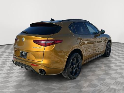 2023 Alfa Romeo Stelvio Veloce AWD