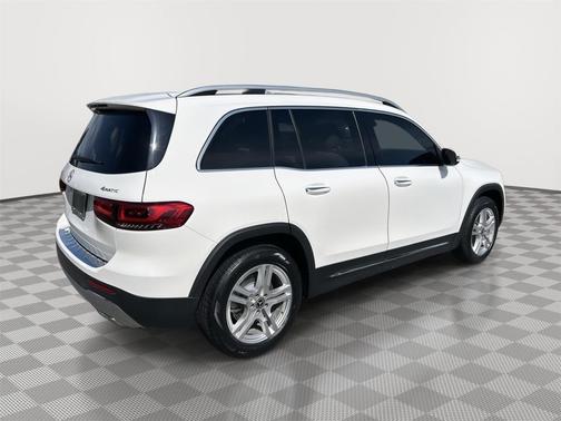 Polar White 2022 Mercedes-Benz GLB 250 4MATIC