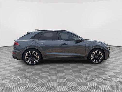 Daytona Gray Pearl Effect 2025 Audi Q8 55 Prestige