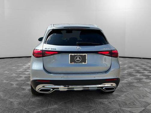 2025 Mercedes-Benz GLC 300 4MATIC