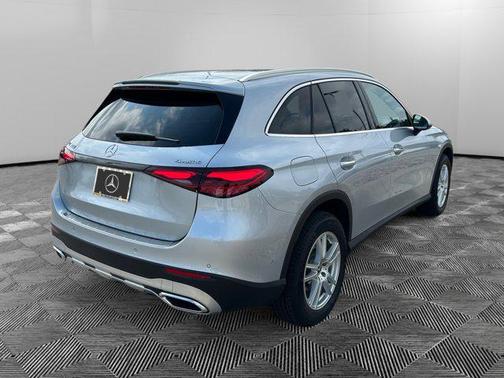 2025 Mercedes-Benz GLC 300 4MATIC