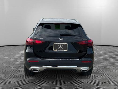2025 Mercedes-Benz GLA 250 4MATIC