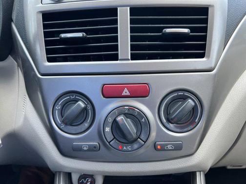 Satin White Pearl 2009 Subaru Impreza 2.5 i Premium