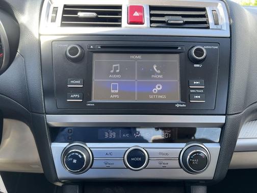 Crystal White Pearl 2017 Subaru Legacy Base