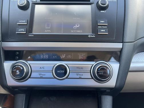 Crystal White Pearl 2017 Subaru Legacy Base